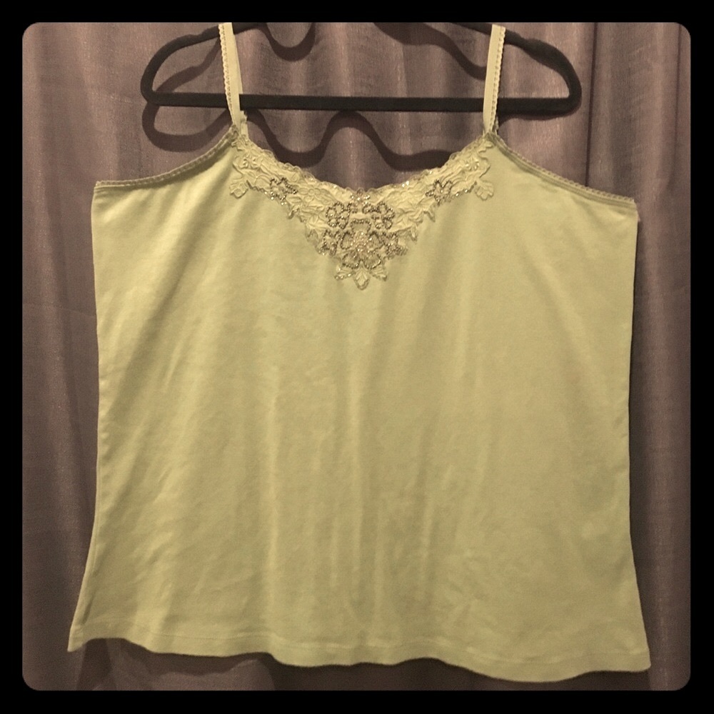 Plus size avenue top